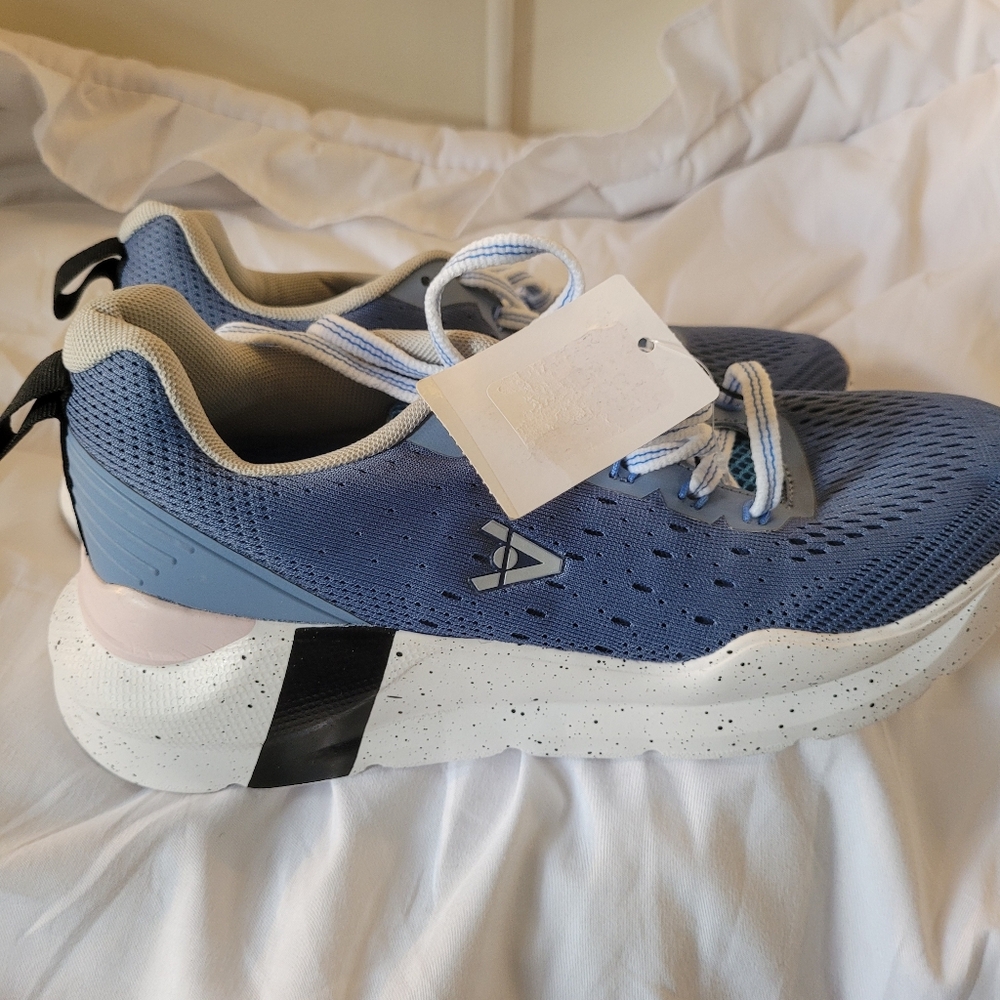 NWT Mesh Blue Running Walking  Sneakers Shoes - Picture 2 of 5